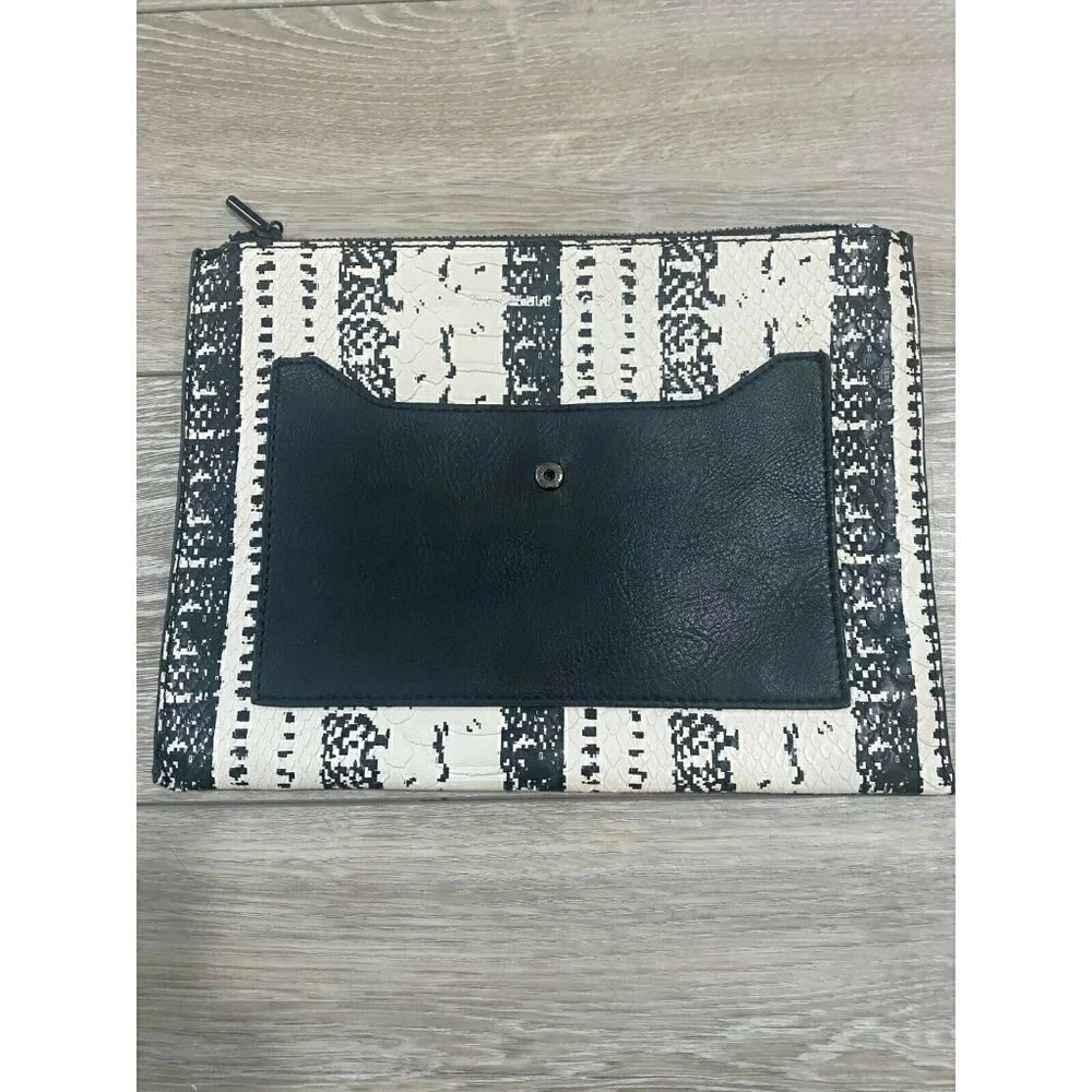 DANIELLE NICOLE SNAKE EMBOSSED CLUTCH Wallet Purse Bag